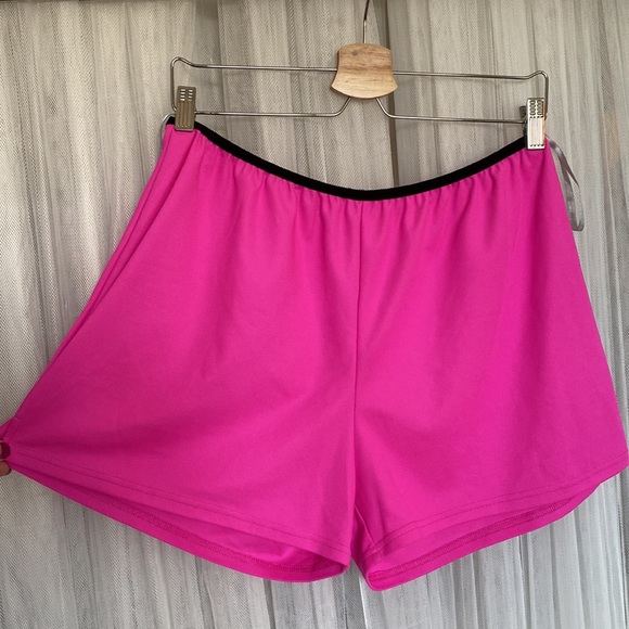 Nivo sports shorts - Picture 1 of 13